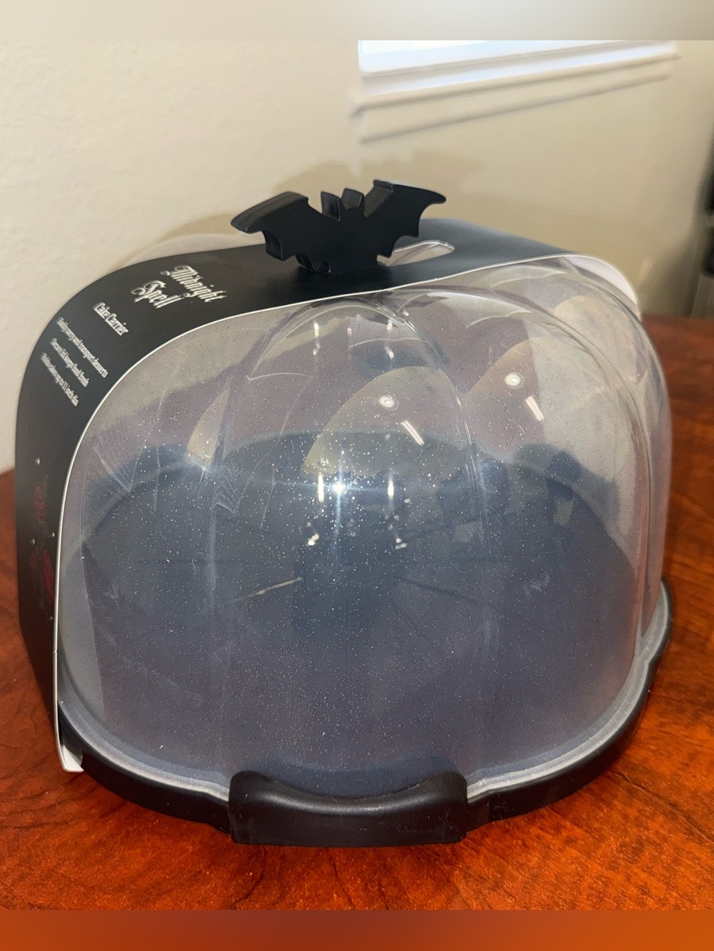 Bat Cake Carrier